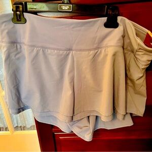 NWT- Womens Calia Carrie Underwood performance shorts size XXL. Beau color